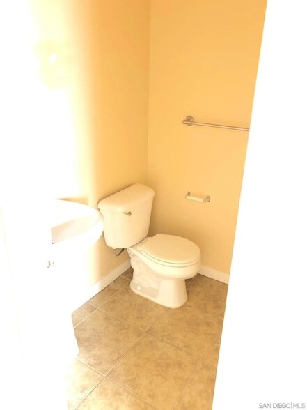 Building Photo - 7280 Hyatt St