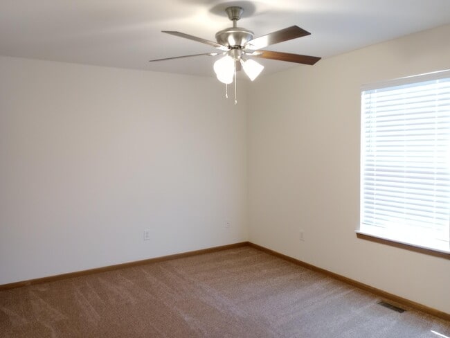 Building Photo - 5718 Canaveral Dr