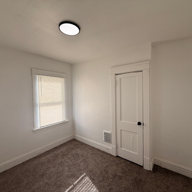Building Photo - 14504 Ardenall Ave