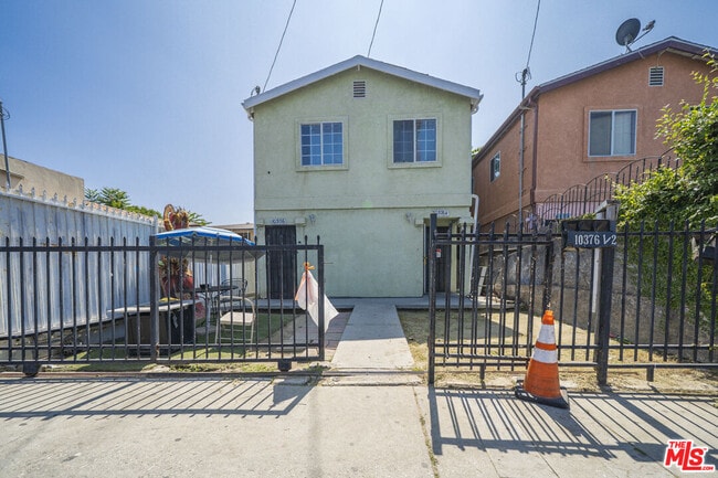 Building Photo - 10376 Wilmington Ave