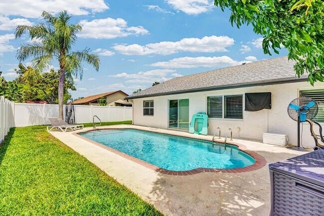 Building Photo - 19119 Winslow Terrace