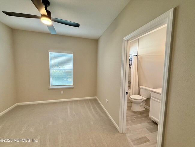Building Photo - 309 St Vincent Dr