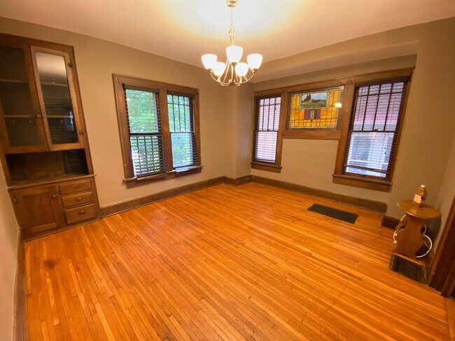 Building Photo - 55 W Patterson Ave