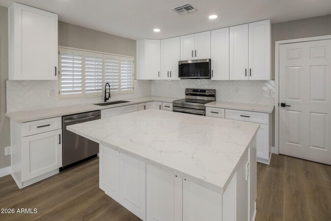 Building Photo - 7311 S McAllister Ave