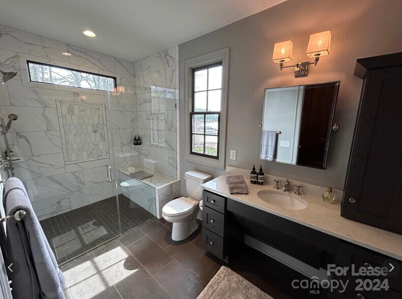 Building Photo - 17120 Belle Isle Dr