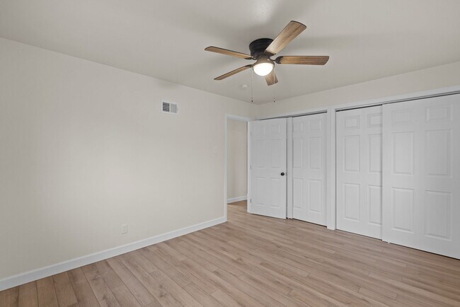 Building Photo - 2410 Bruno Ave