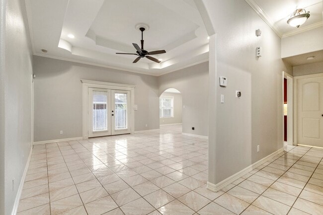 Building Photo - 3 Bed/2.5 Bath/2 Car Garage off Bass Blvd. in Harlingen