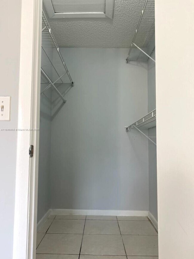 Building Photo - 15617 SW 86th Terrace