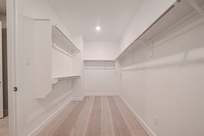 Building Photo - 21711 Emerton Cres Wy