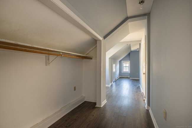 Building Photo - 56 Park Ave