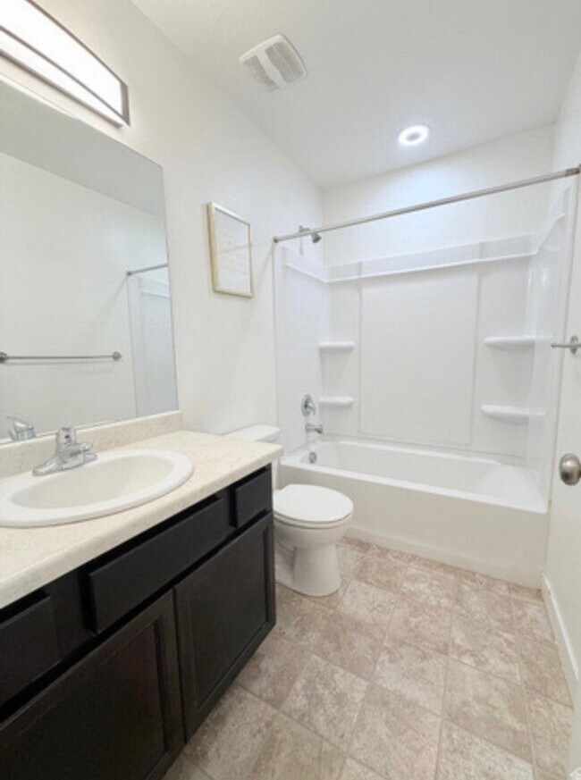 Building Photo - 2966 S Willow Creek Dr