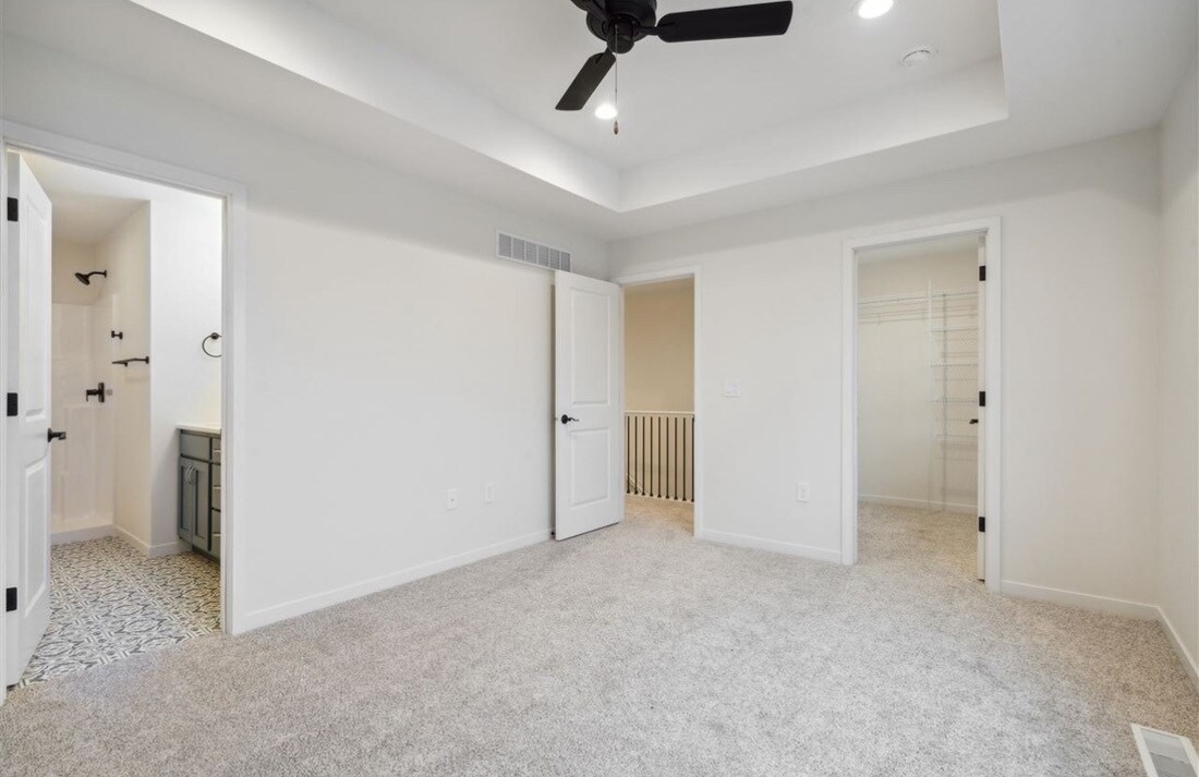 Building Photo - 4749 Preston Ln