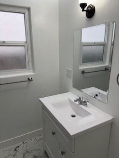 Building Photo - 931 E La Palma Dr