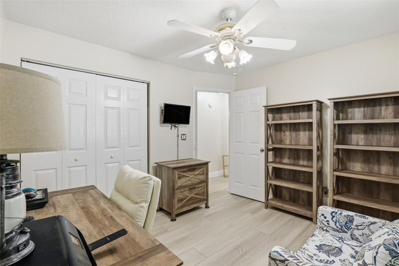 Building Photo - 6211 65th Pl E