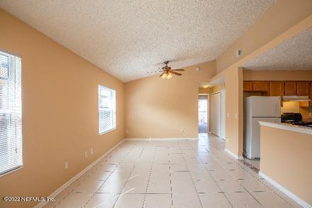 Building Photo - 2548 Americas Cup Cir E