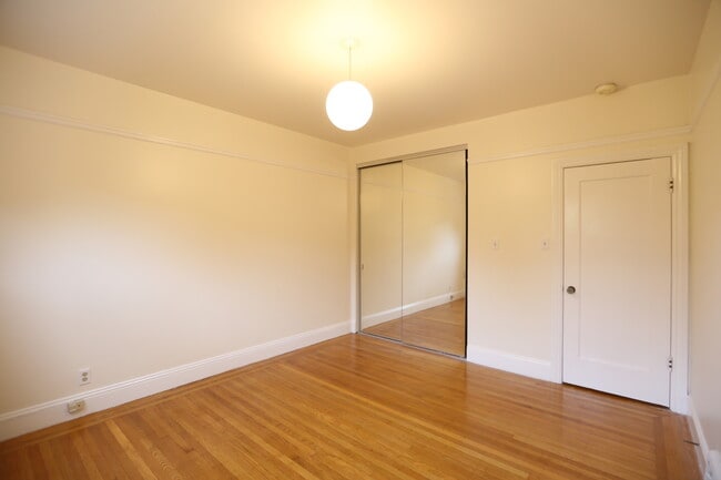 Building Photo - 2566-2568 22nd Avenue