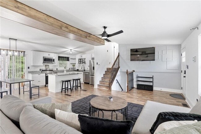 Building Photo - 6940 Cainwood Dr