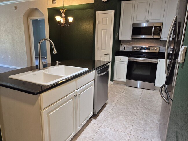 Building Photo - It's a lifestyle!