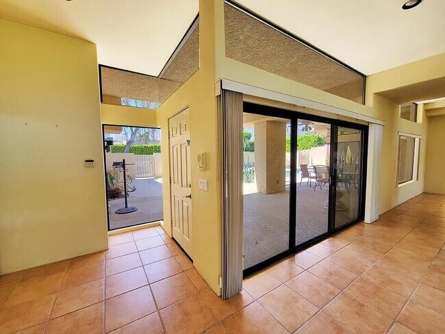 Building Photo - 72836 Mesa View Dr