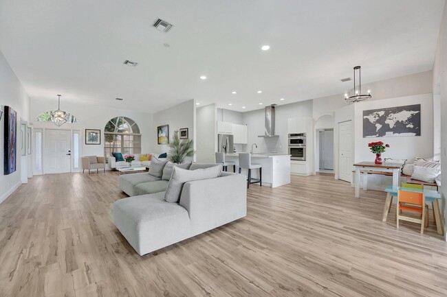 Building Photo - 5035 NW 57th Way