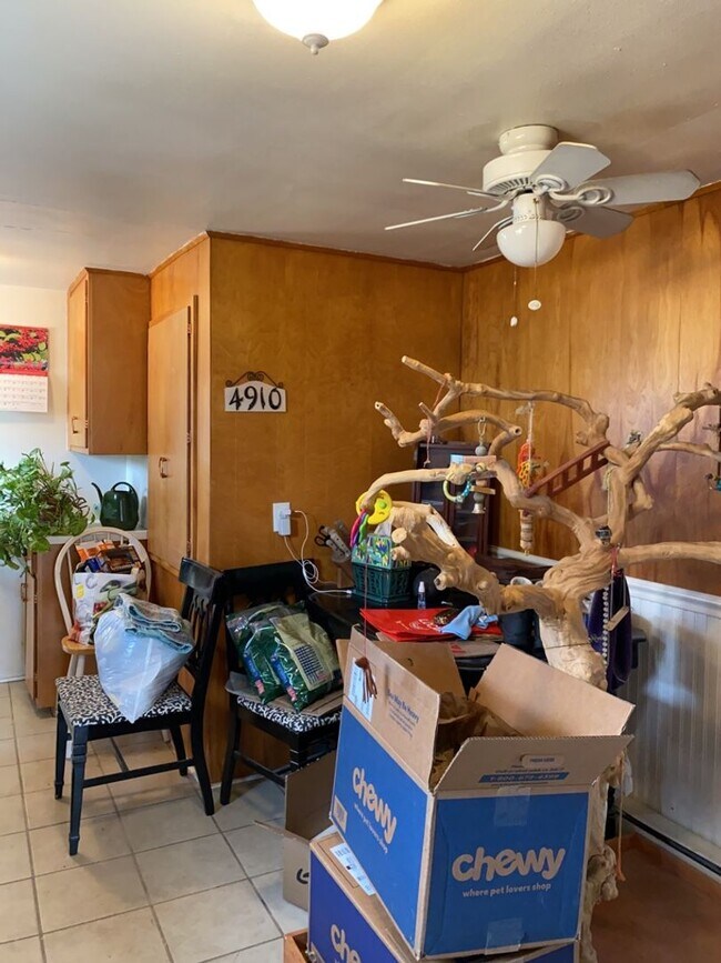 Building Photo - 1127 W Mulberry St