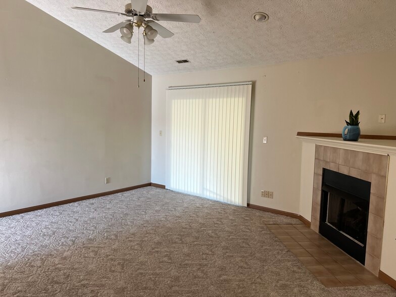 Building Photo - 3112 Kilbourne Ct