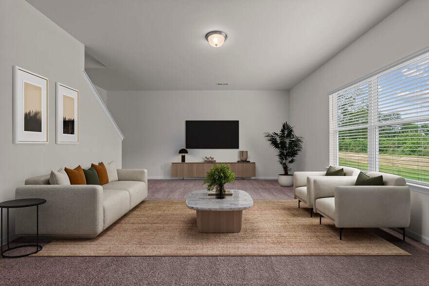 Building Photo - 827 Biltmore Dr