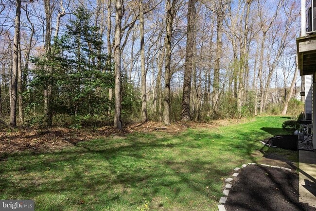 Building Photo - 703 Quail Rd