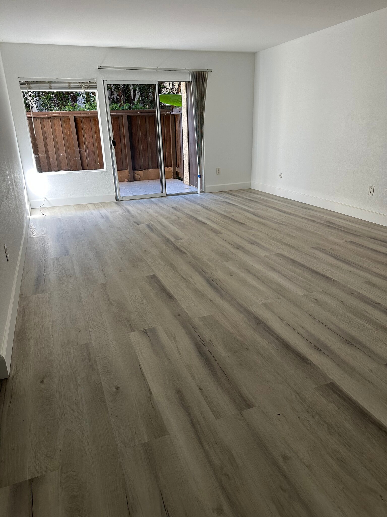 Building Photo - 18350 Hatteras St