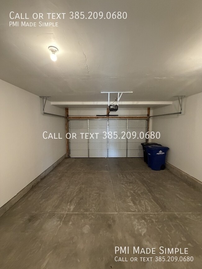 Building Photo - 1356 S Windy Rdg Dr