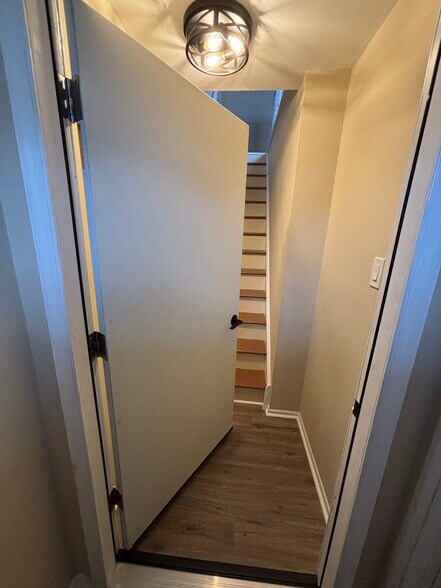 Building Photo - 4322 E Howell St