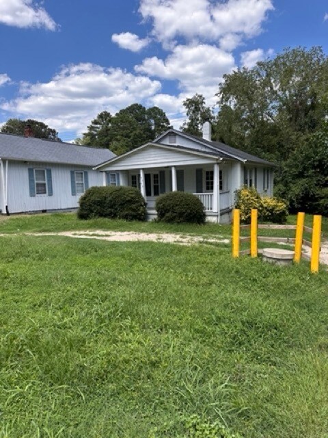 Building Photo - Solid house near Neuse River in eastern Raleigh