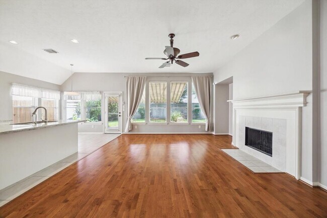 Building Photo - 9527 Shadow Gate Ln