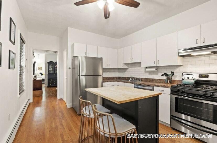 Building Photo - 171 Brooks St