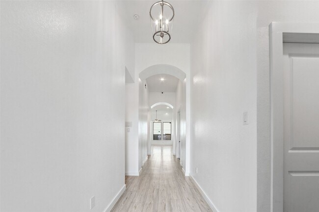 Building Photo - 7315 Camden Crestwood Way