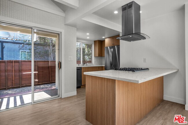 Building Photo - 825 San Miguel Ave