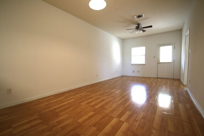 Building Photo - 3124-3126 Cherry Ln