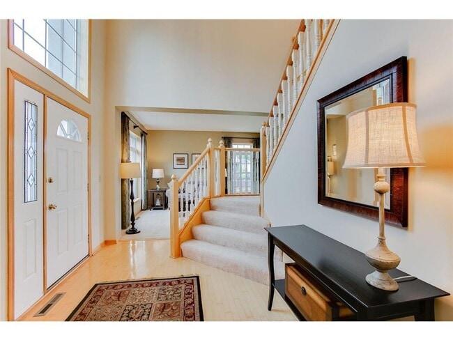 Building Photo - 730 Tilia Ln