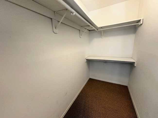 Building Photo - 1340 Brook St