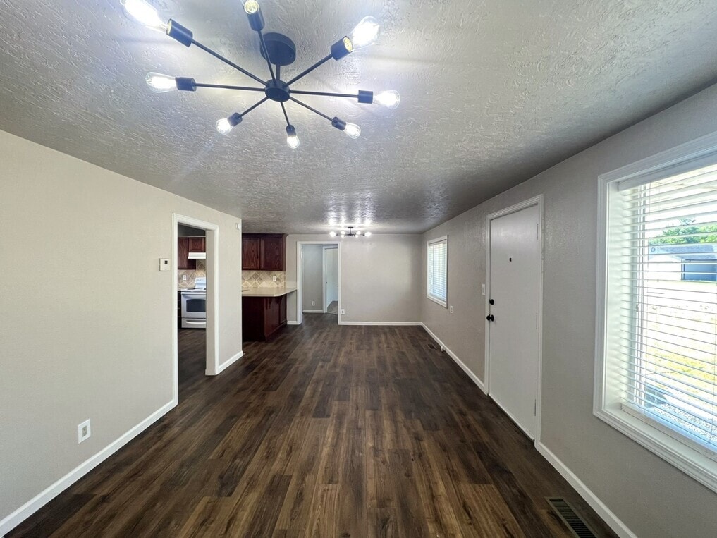 Building Photo - 8725 W Cory Ln
