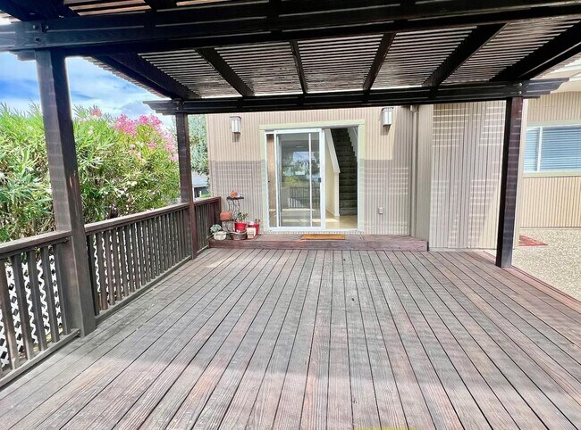 Building Photo - 10952 Prieta Ct