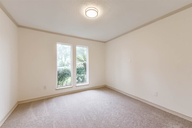 Building Photo - 4214 Brightwood Dr