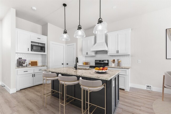 Building Photo - 2315 Progress Dr