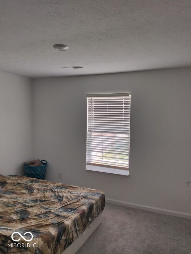Building Photo - 1223 Saticoy Ct
