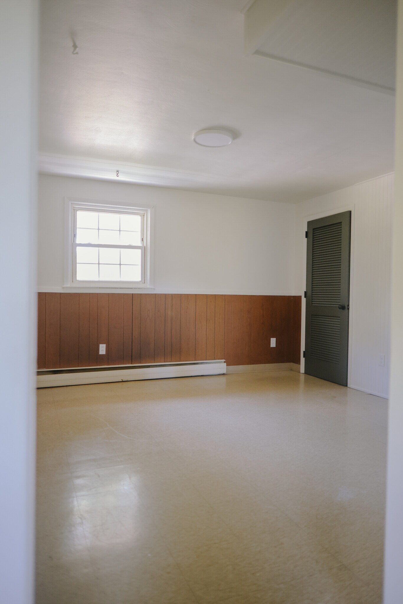 Building Photo - 223 Merrill St
