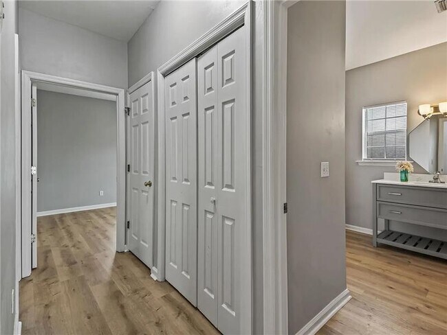 Building Photo - 4385 Benchmark Trace