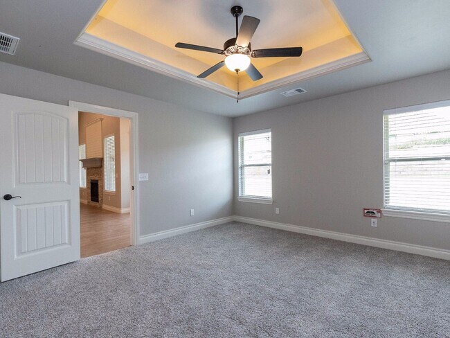 Building Photo - Beautiful Home - 4 Bedroom, 3 Bathroom with Bonus Room in East Edmond