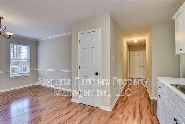 Building Photo - 4700 Dursey Dr