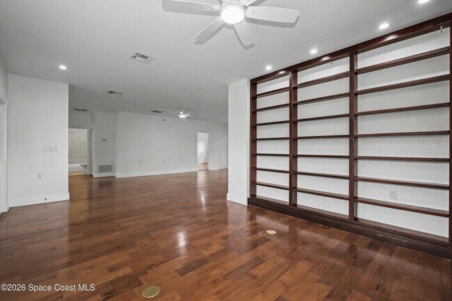 Building Photo - 4005 Jake Ave