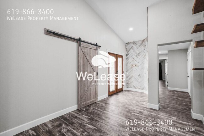 Building Photo - 15147 Avenida Rorras